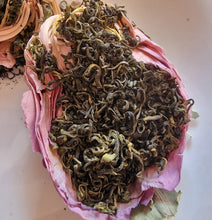 Load image into Gallery viewer, Lotus Flower Organic Green Tea
